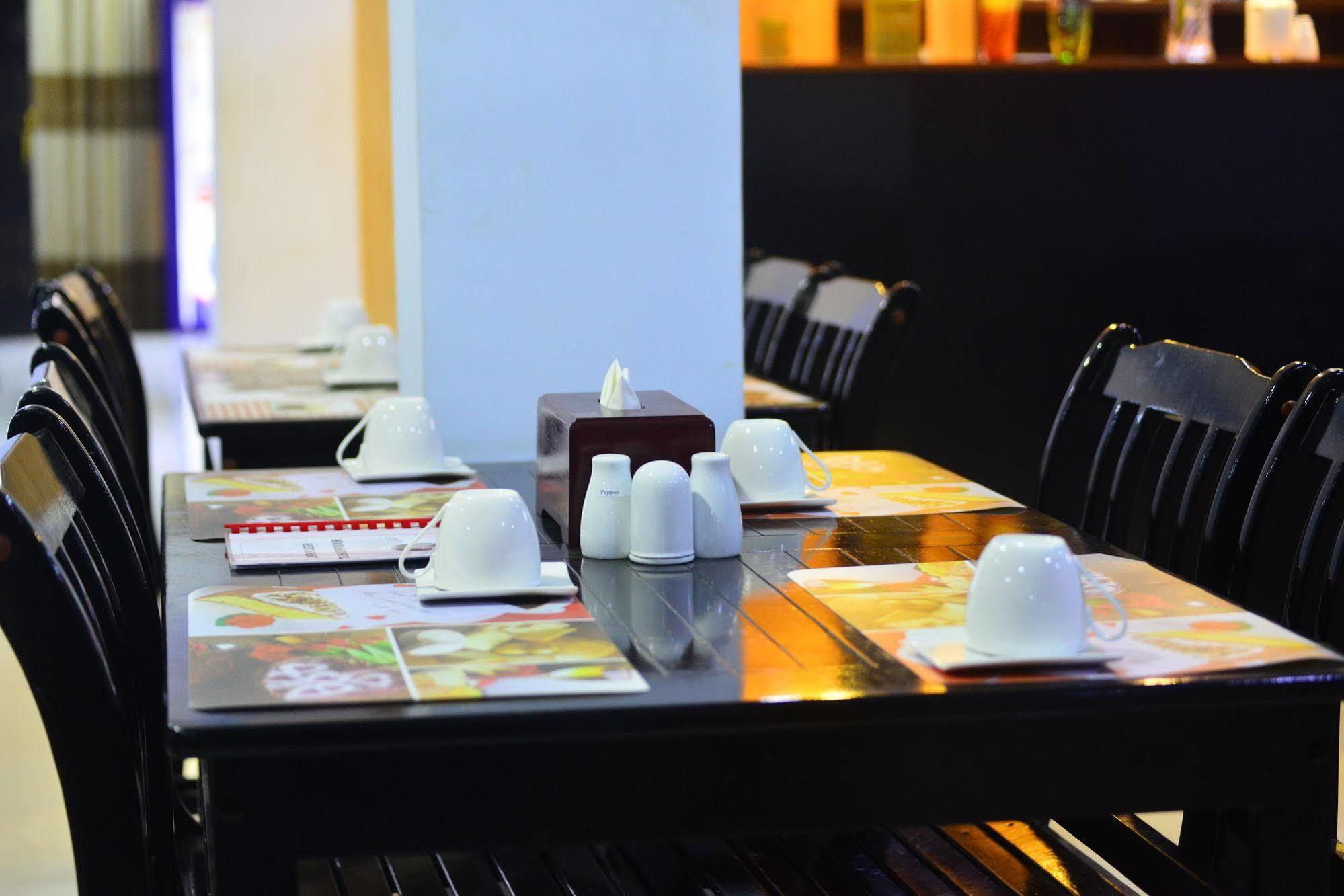 Woodland Hotel Yangon Luaran gambar