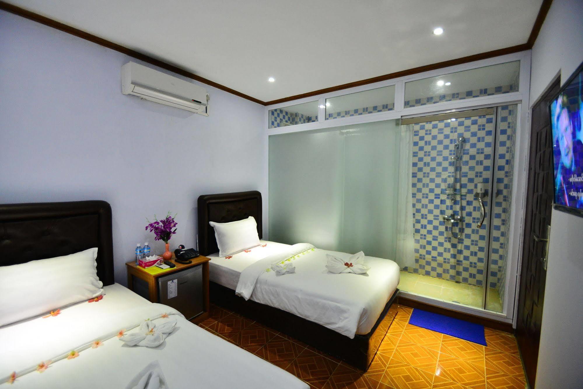 Woodland Hotel Yangon Luaran gambar